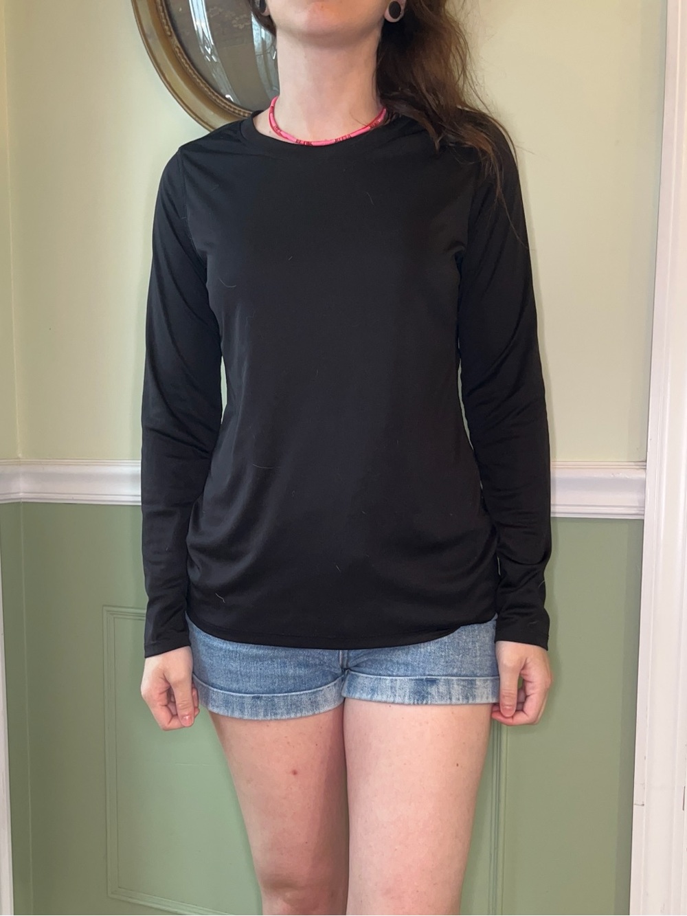 Hanes black long sleeve shirt